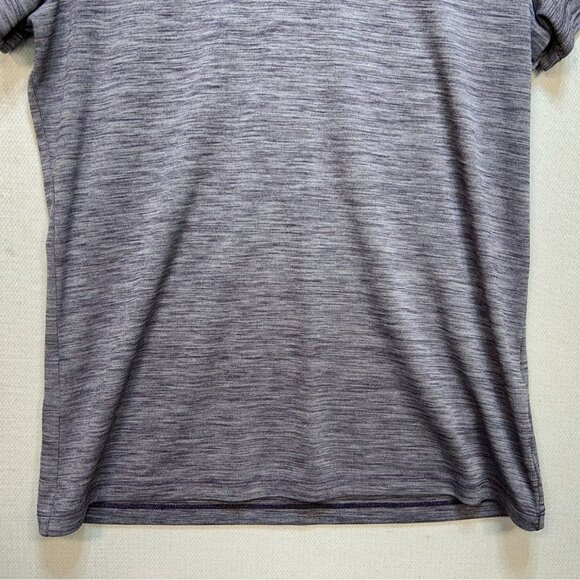 Under Armour Women V-Neck T-Shirt Medium Gray  Short Sleeve Activewear Heat Gear - Picture 4 of 11